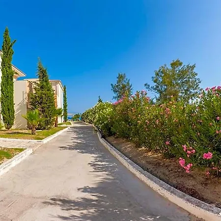 Alykanas Village